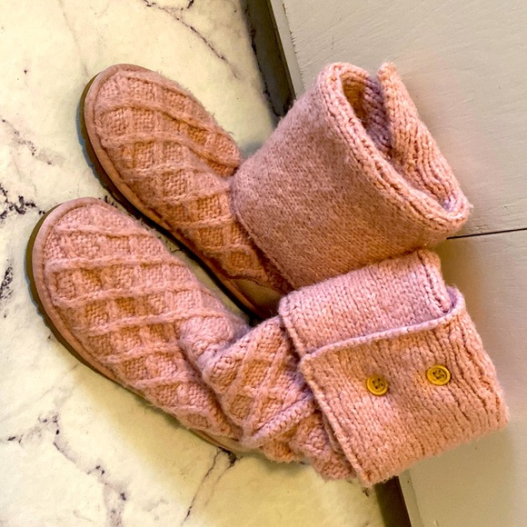 UGG Sweater Style Boots - Picture 1 of 5